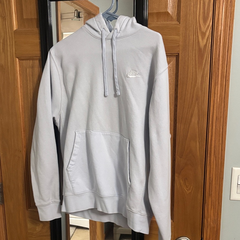 Nike Men's Soft Gray Pullover Hoodie